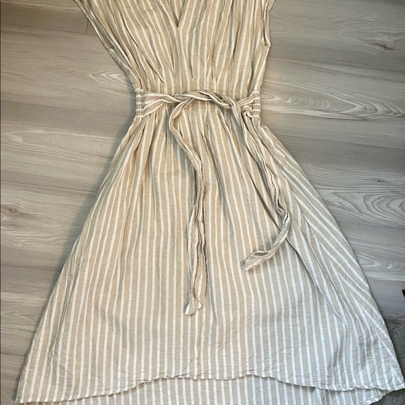 Darling midi beige striped dress! - Picture 2 of 3